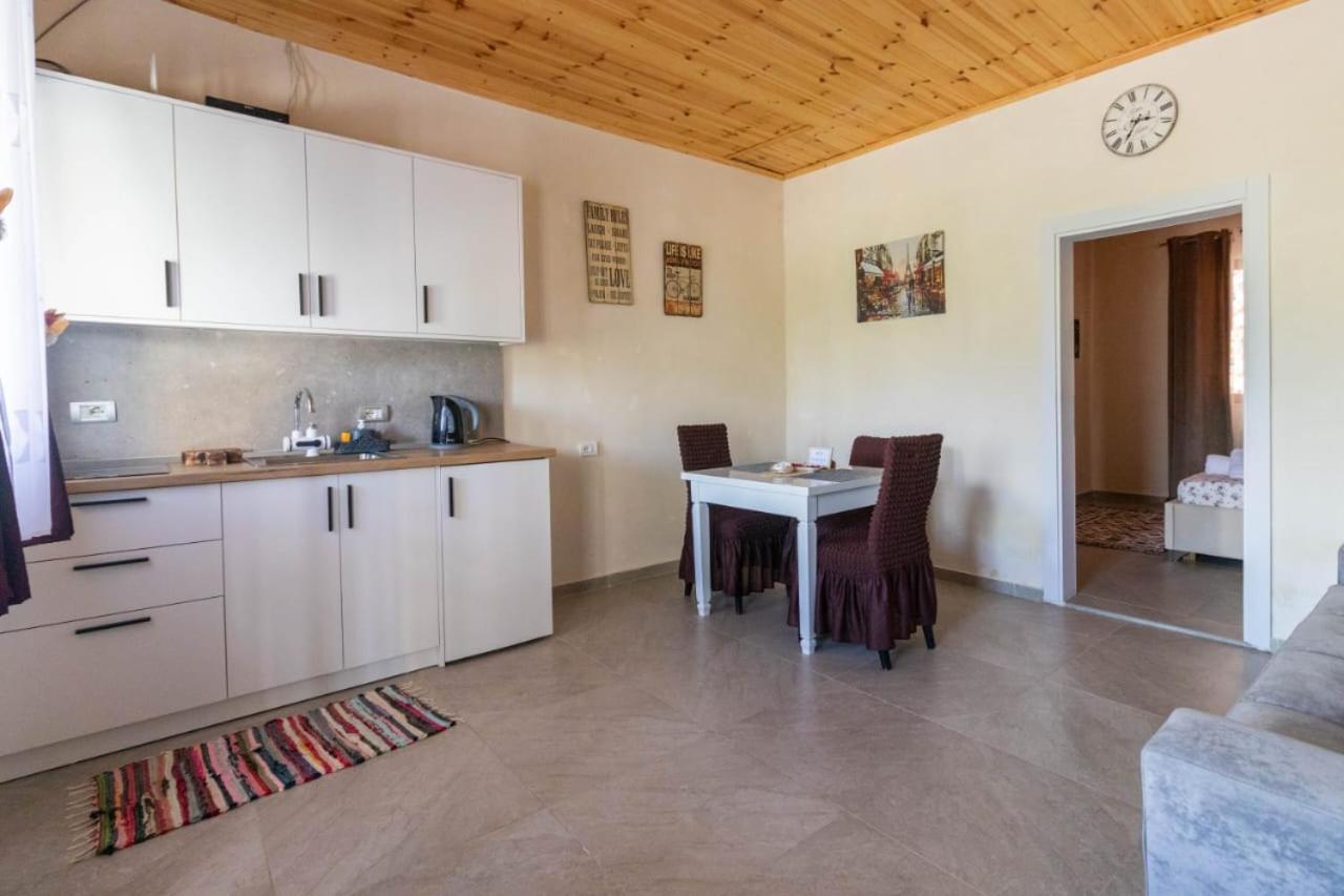 Olive Oasis Studio Берат Екстериор снимка